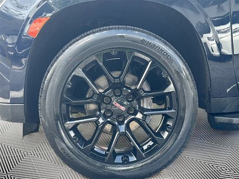 Used 2022 GMC Yukon SLT w/ SLT Premium Package image 35