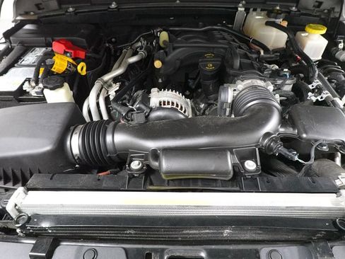 Used 2023 Jeep Gladiator Overland AWD/4WD image 34