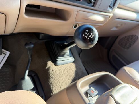 Used 1999 Ford F350 Lariat image 3