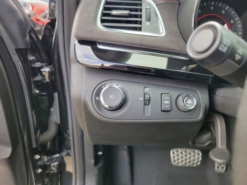 Used 2014 Chevrolet SS image 20