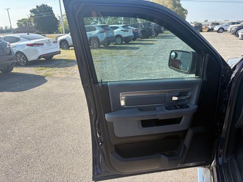 Used 2017 RAM 1500 Lone Star RWD image 18