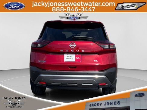Used 2023 Nissan Rogue SL w/ SL Premium Package FWD image 4