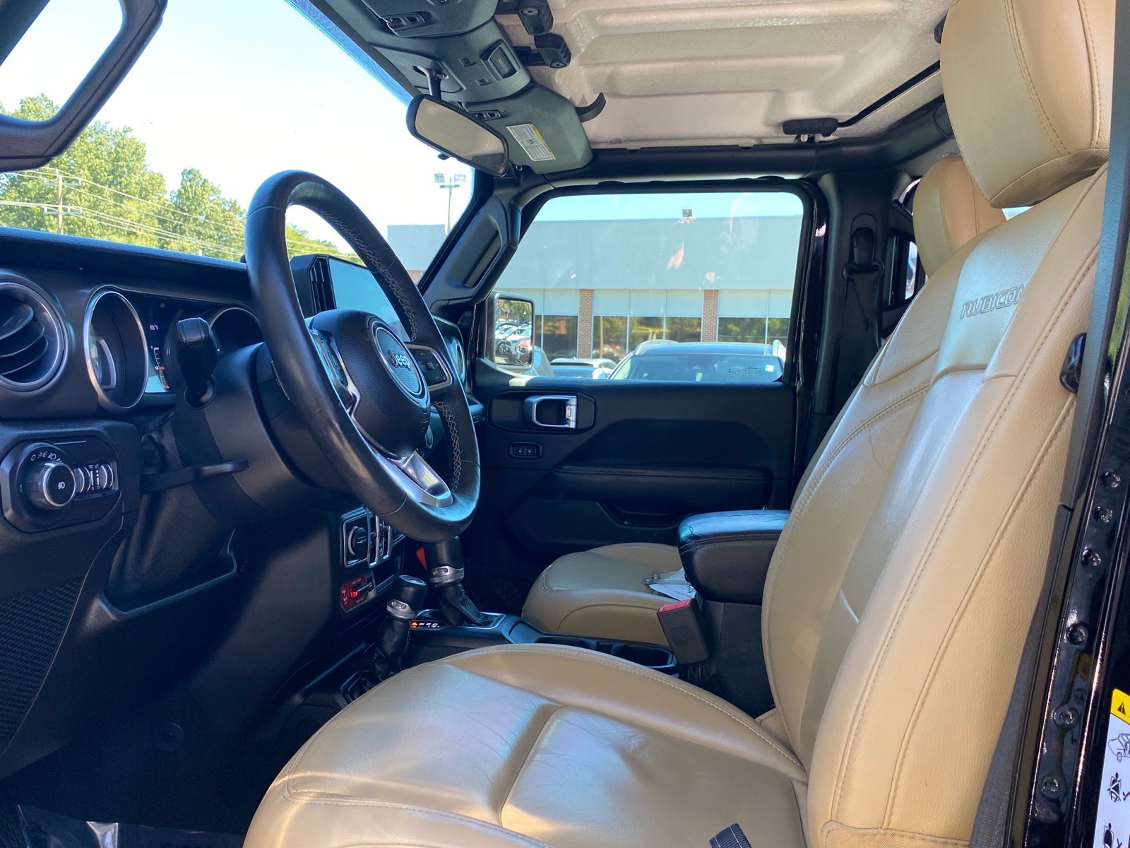 Used 2018 Jeep Wrangler Unlimited Rubicon AWD/4WD image 15