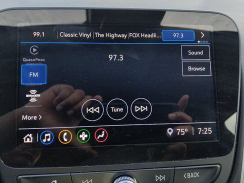 Used 2025 Chevrolet Malibu LT FWD image 25
