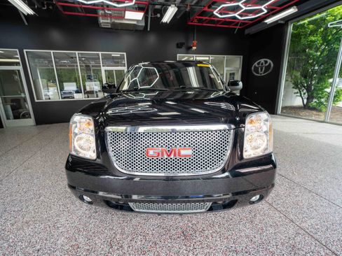 Used 2013 GMC Yukon XL Denali AWD/4WD image 6