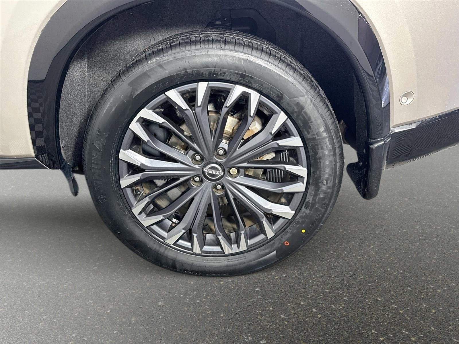 Certified 2024 Nissan Rogue Platinum w/ Platinum Premium Package FWD image 32