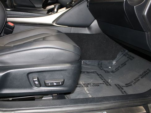 Used 2016 Lexus IS 200t image 17