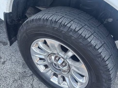 Used 2022 Ford F250 Limited AWD/4WD image 5