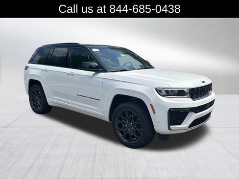 New 2026 Jeep Grand Cherokee Summit AWD/4WD image 3