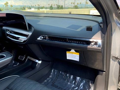 New 2026 Cadillac Lyriq V image 32