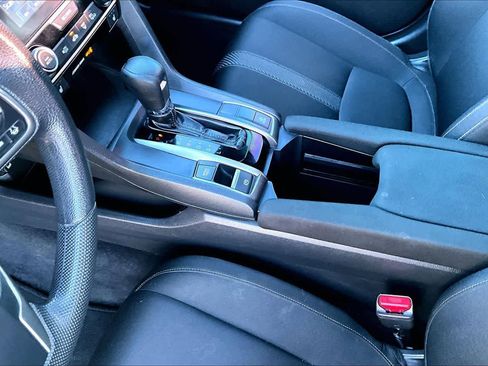 Used 2018 Honda Civic EX image 17