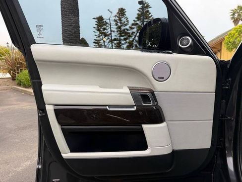 Used 2014 Land Rover Range Rover Supercharged AWD/4WD image 37