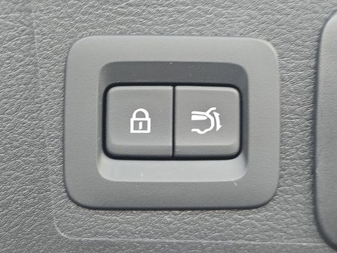 Used 2025 MAZDA CX-50 2.5 Hybrid w/ Preferred Pkg image 12