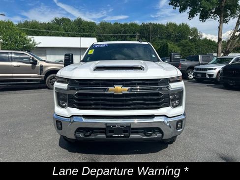 Used 2025 Chevrolet Silverado 2500 LT w/ Convenience Package AWD/4WD image 10