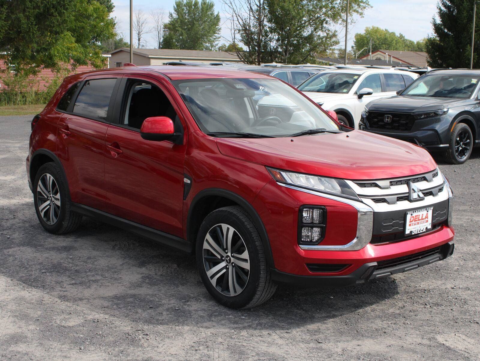 Used 2025 Mitsubishi Outlander Sport ES AWD/4WD image 3