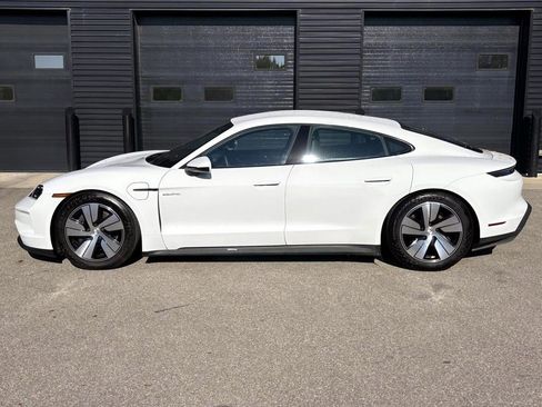 Certified 2025 Porsche Taycan image 2