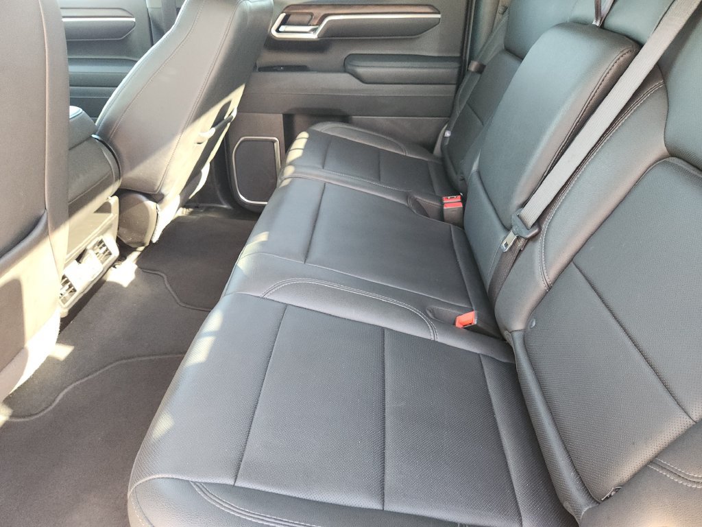 Used 2025 GMC Sierra 1500 SLT AWD/4WD image 33