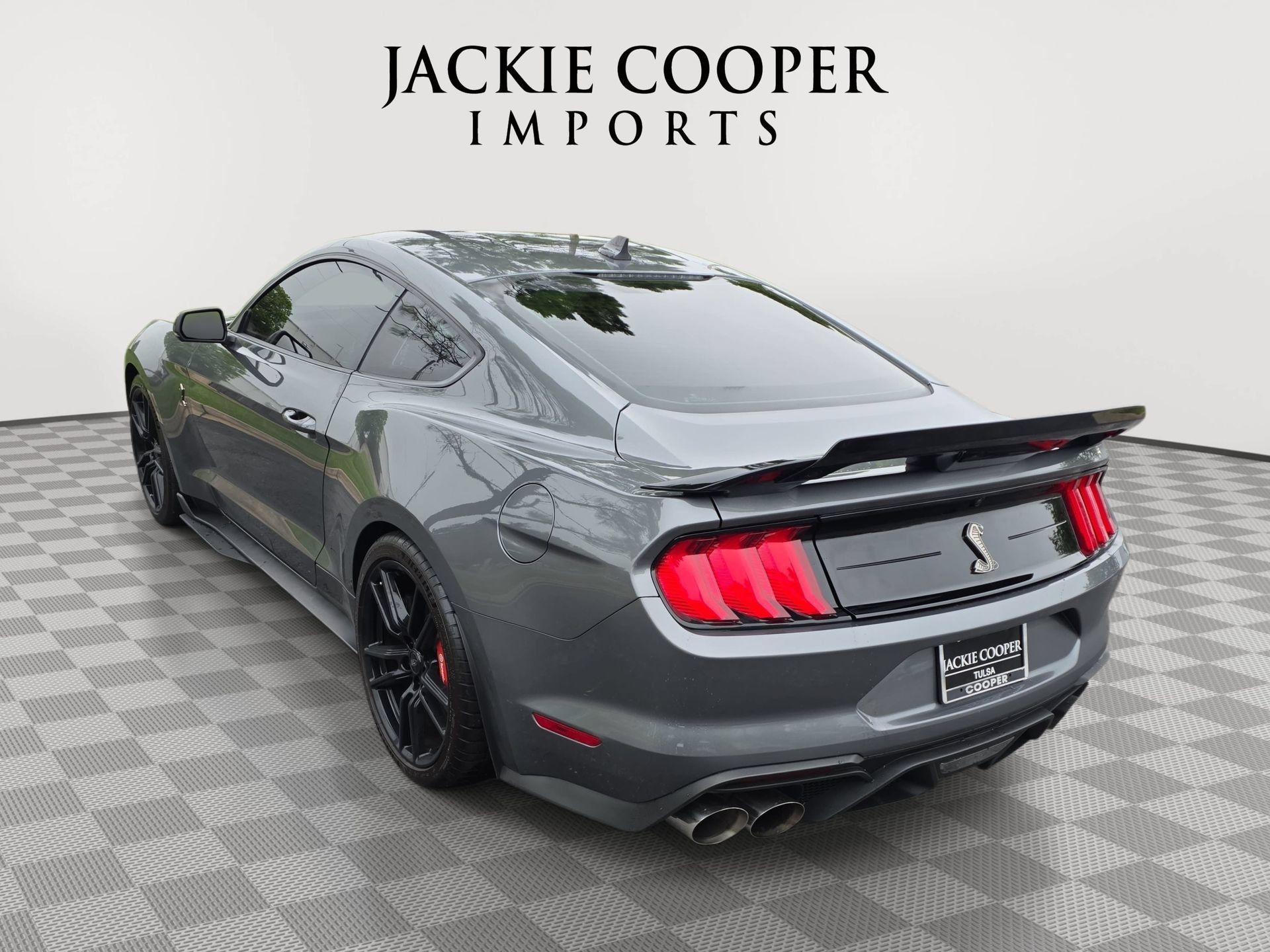 Used 2022 Ford Mustang Shelby GT500 w/ Technology Package RWD image 7