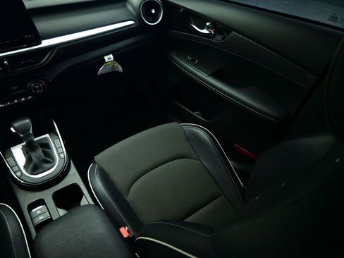 Certified 2024 Kia Forte GT-Line image 15