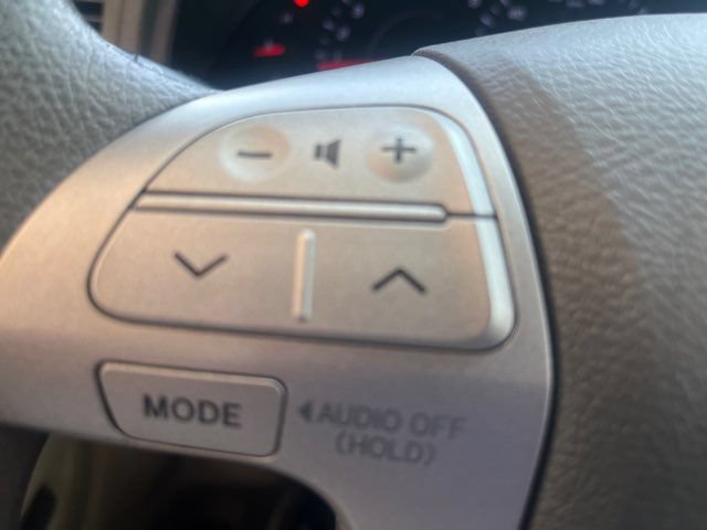 Used 2010 Toyota Camry LE FWD image 12