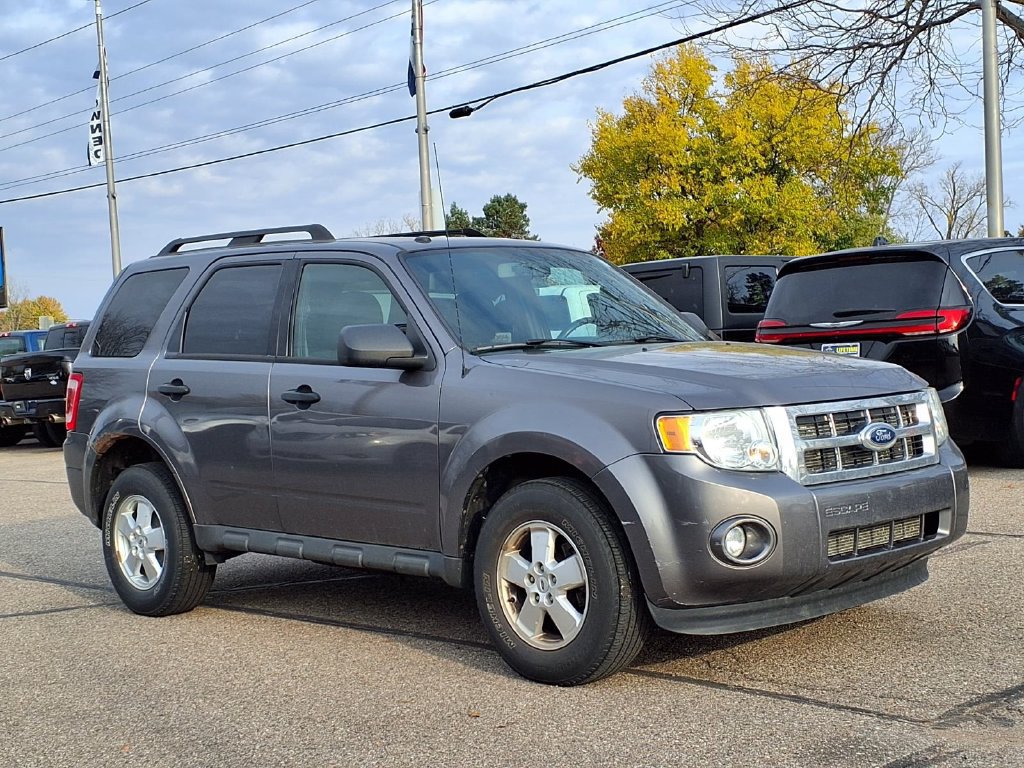 Used 2011 Ford Escape XLT w/ 201A Rapid Spec Order Code AWD/4WD image 3