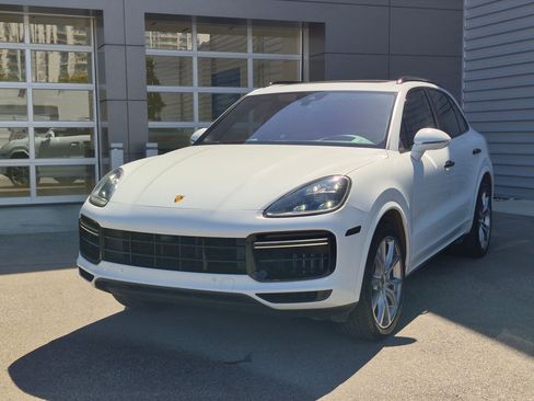 Used 2019 Porsche Cayenne Turbo AWD/4WD image 8