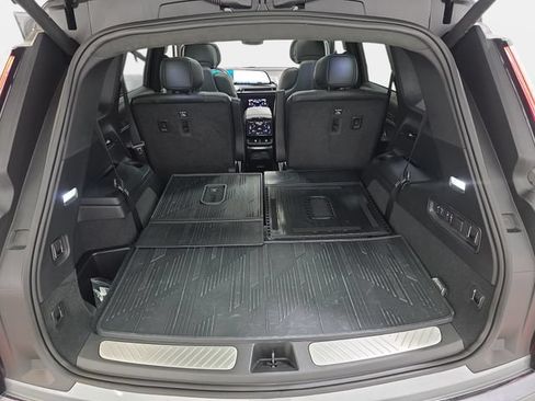 Used 2026 Cadillac Vistiq Platinum w/ LPO, Floor Liner Package AWD/4WD image 33