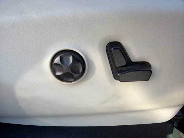 Used 2017 Chrysler Pacifica Limited w/ Advanced Safetytec Group FWD image 34