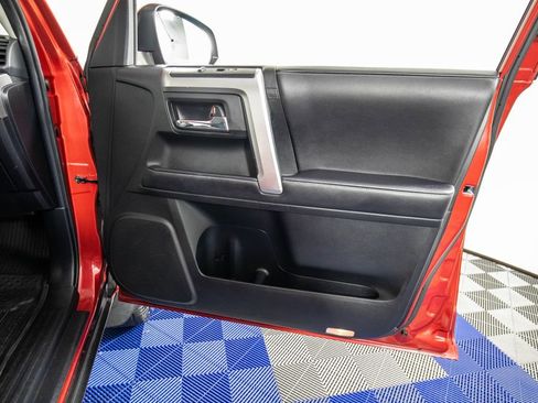 Used 2020 Toyota 4Runner SR5 Premium AWD/4WD image 16