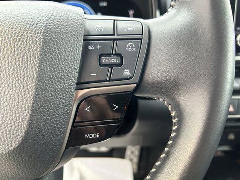 Certified 2025 Toyota Camry SE FWD image 22