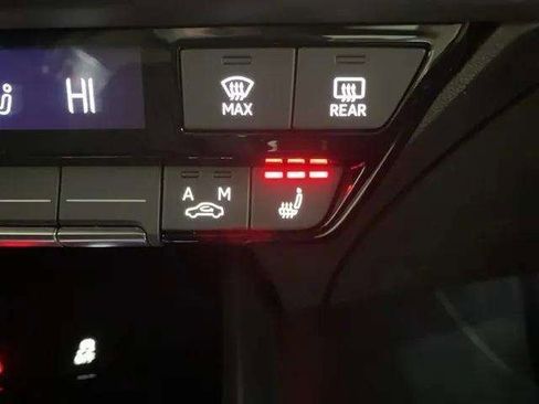 Used 2024 Audi Q4 e-tron Premium Plus w/ Premium Plus image 56