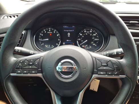 Used 2019 Nissan Rogue Sport S w/ Appearance Package FWD image 12