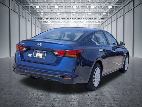 Used 2022 Nissan Altima 2.5 S FWD image 9