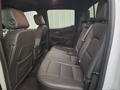 Used 2024 Chevrolet Colorado LT w/ LT Convenience Package III image 18