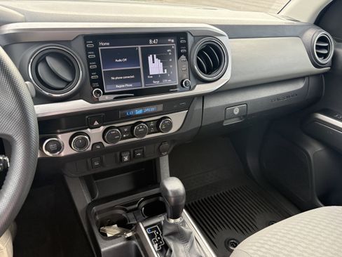 Certified 2023 Toyota Tacoma SR5 AWD/4WD image 9