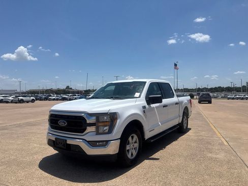 Used 2023 Ford F150 XLT w/ Equipment Group 301A Mid RWD image 8