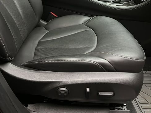 Used 2020 Buick Envision Premium AWD/4WD image 20