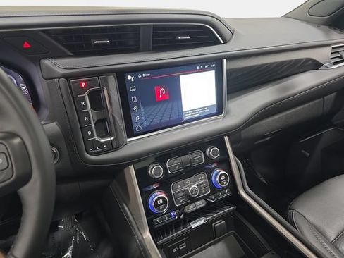 Used 2024 GMC Yukon XL Denali AWD/4WD image 20