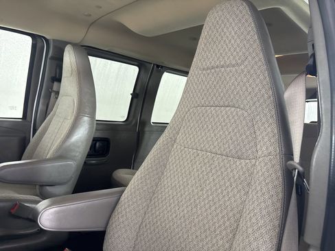 Used 2024 Chevrolet Express 3500 LT w/ LT Preferred Equipment Group image 9