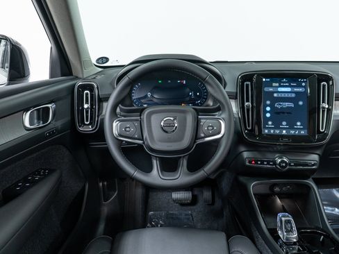 New 2026 Volvo XC40 B5 Plus w/ Protection Package Premier image 17