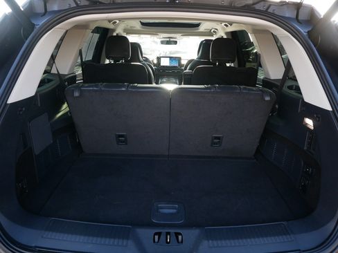 Used 2025 Lincoln Aviator Reserve w/ Equipment Group 201A image 18