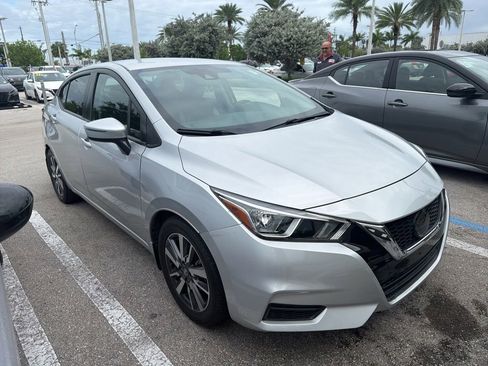 Certified 2020 Nissan Versa SV FWD image 1
