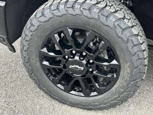 New 2026 Chevrolet Silverado 2500 LTZ w/ Trail Boss Package image 9