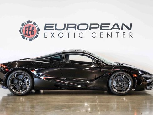 Used 2019 McLaren 720S RWD image 15