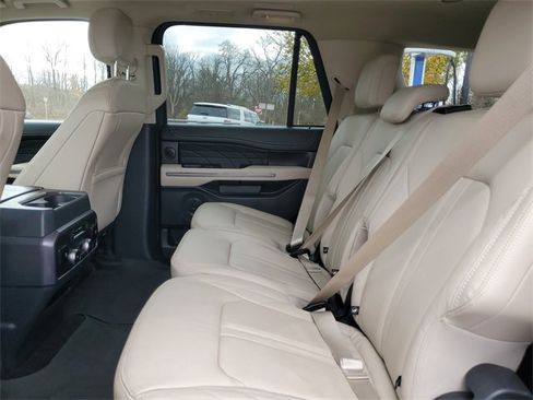 Certified 2022 Ford Expedition Platinum image 29