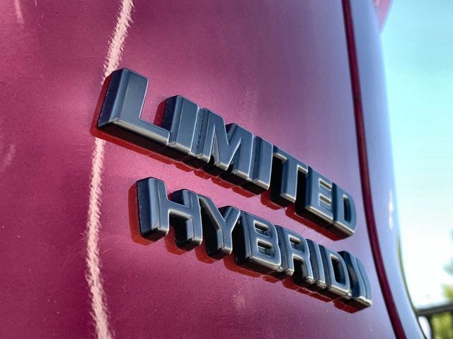 Used 2021 Toyota RAV4 Limited AWD/4WD image 43