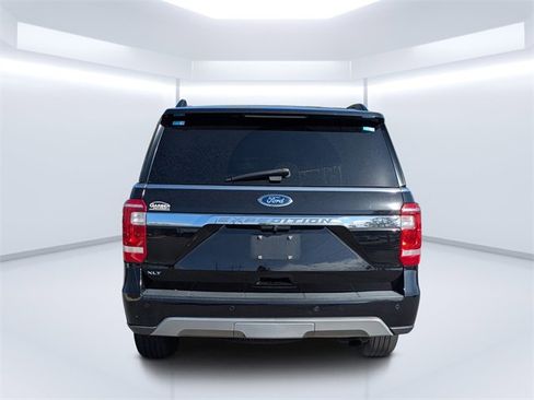 Used 2021 Ford Expedition XLT image 4