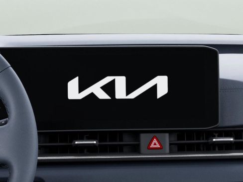 New 2026 Kia Carnival EX FWD image 16