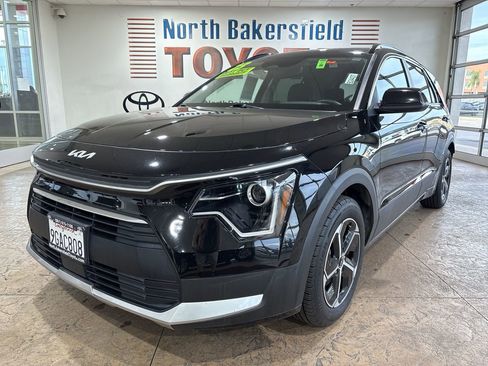 Used 2023 Kia Niro EX image 6