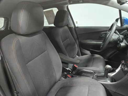 Used 2020 Chevrolet Trax LT FWD image 47